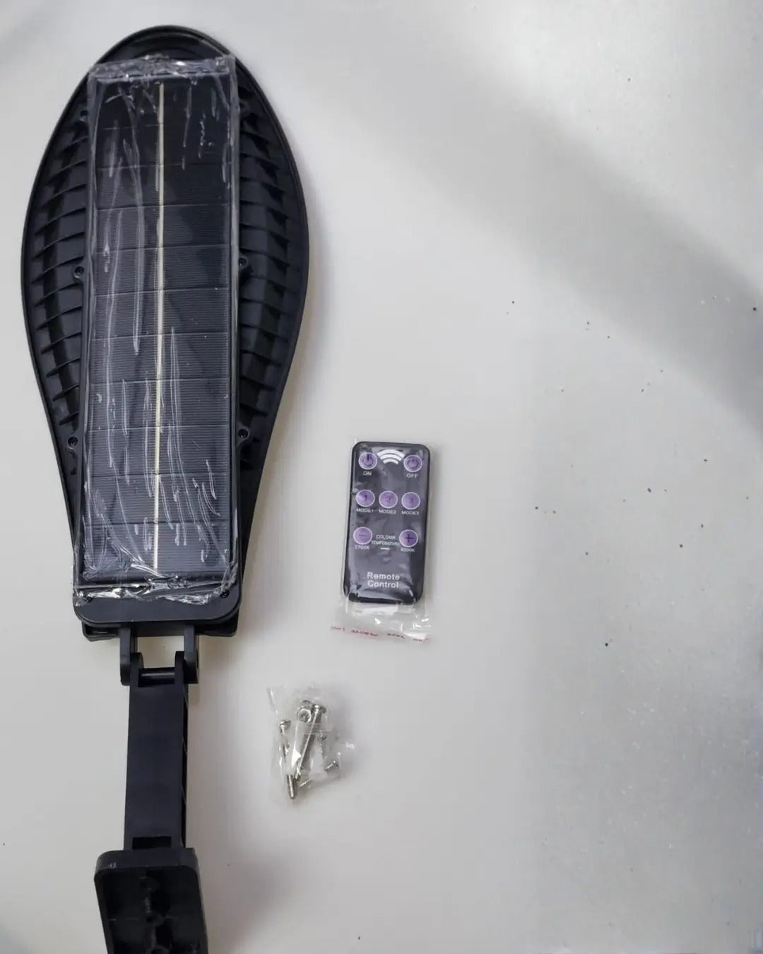 مصباح طاقة شمسية - بقوة 500 واط  LED خارجي مقاوم للماء IP65 مع جهاز تحكم عن بعد